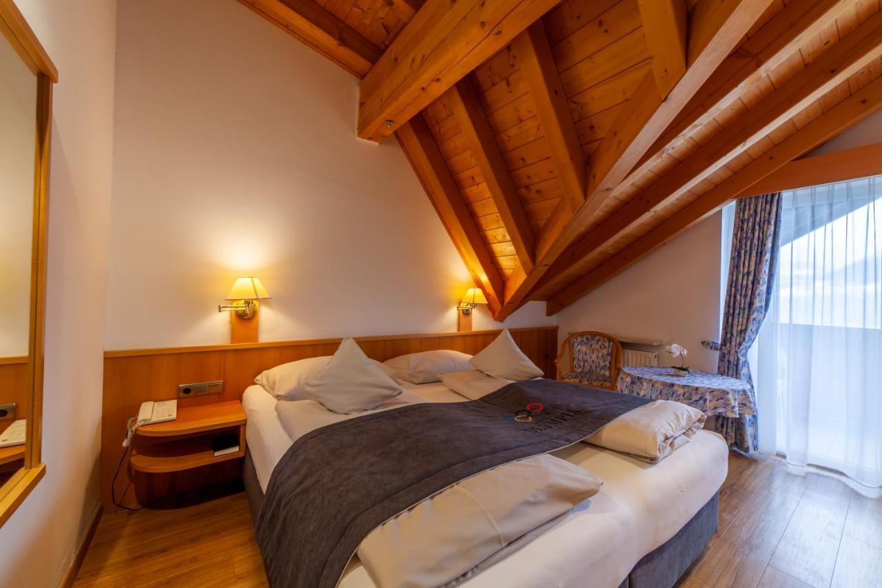 Fruehstuecks-Hotel Olympia Tirolo Bagian luar foto
