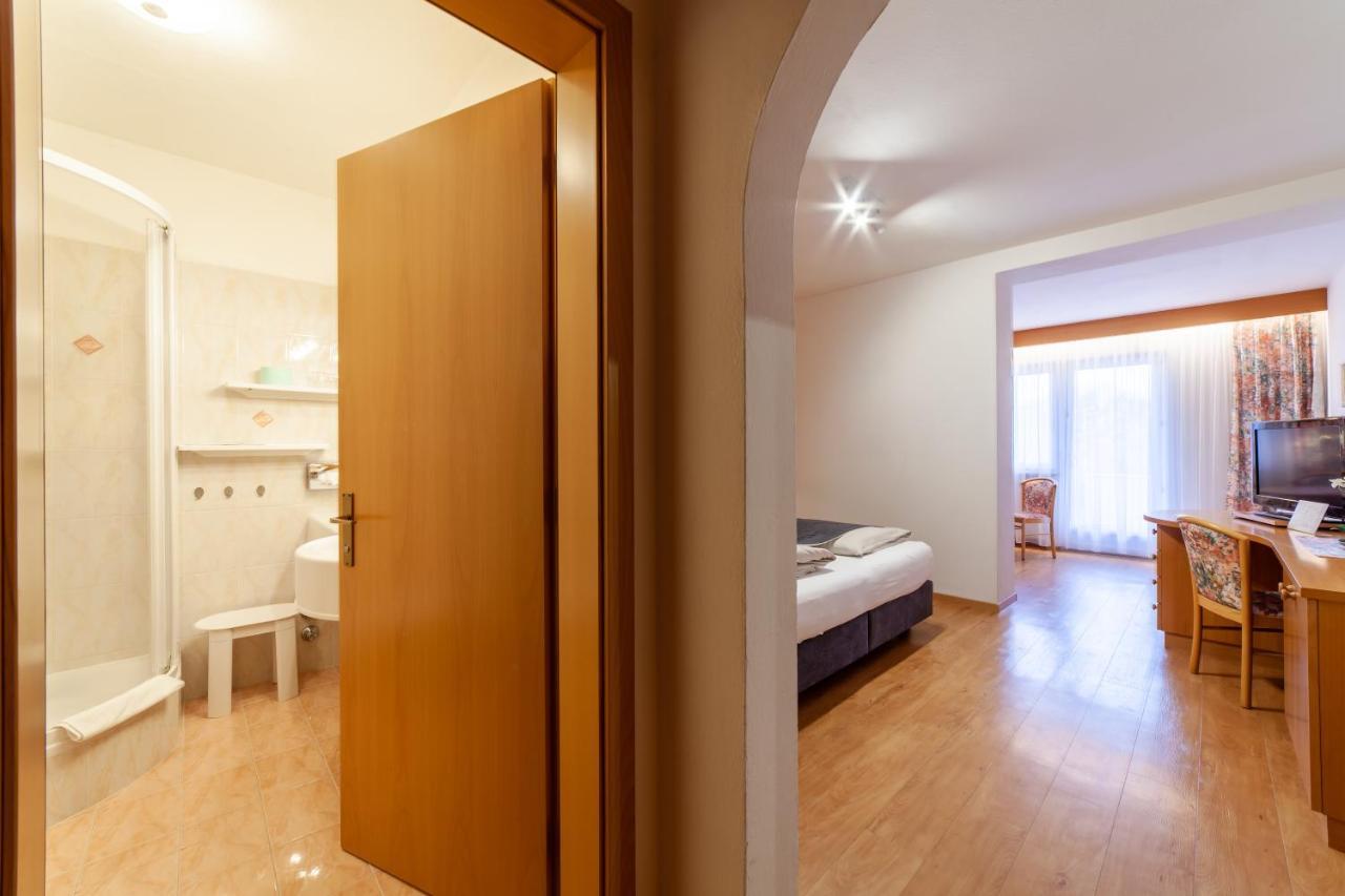 Fruehstuecks-Hotel Olympia Tirolo Bagian luar foto
